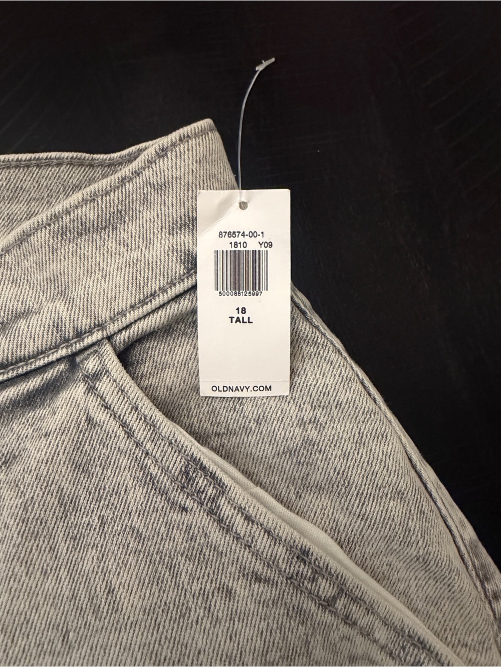 Old Navy Extra High Rise Curvy Sky Hi Straight Gray Frayed Jeans NWT Sz 18Tall - Picture 3 of 8